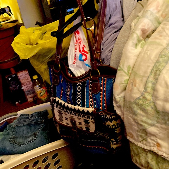 This is a beautiful purse with a southwestern pattern. Small flaps on - Picture 3 of 3